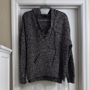 Women’s Black and Gray Sweater